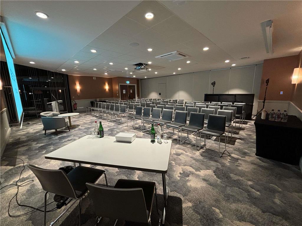 Mercure Cote De Nacre Hotel 4*